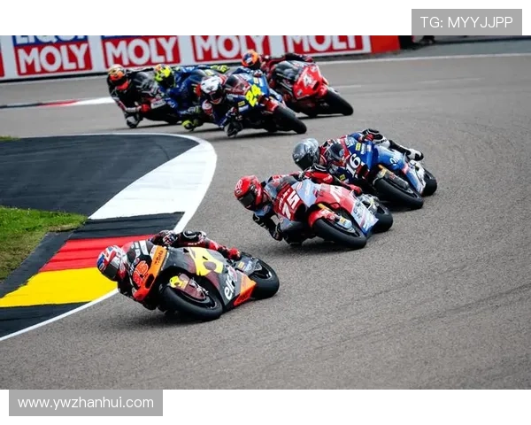 MotoGP赛季激战正酣 车手间竞争愈发激烈 引领未来科技与速度革新 MotoGP赛季激战正酣 车手间竞争愈发激烈 引领未来科技与速度革新