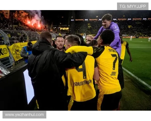 多特蒙德迎来新赛季挑战 主帅与球员共同备战欧洲赛场 多特蒙德迎来新赛季挑战 主帅与球员共同备战欧洲赛场