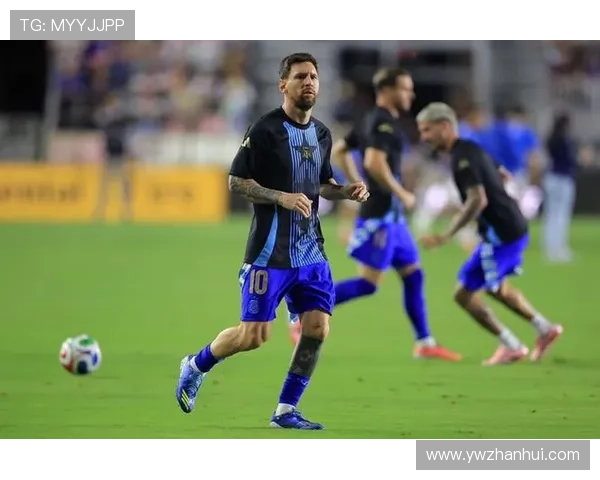 梅西加盟美国国际迈阿密震动足坛 引发全球足球关注与热议 梅西加盟美国国际迈阿密震动足坛 引发全球足球关注与热议