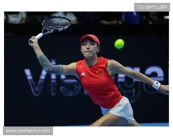 网球赛事激烈角逐世界排名前十选手争夺年终总决赛席位