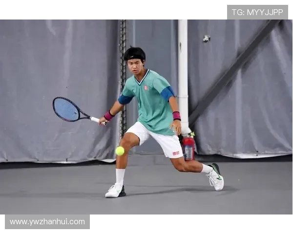 网球赛季迎来新星崛起，年轻选手逐渐挑战传统巨头