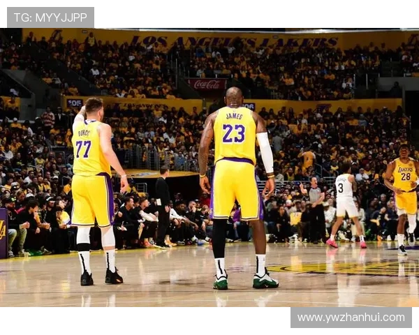 詹姆斯领衔湖人冲击季后赛西部格局再起巨大波澜本赛季引发关注